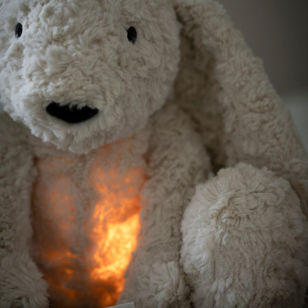 Bibi het knuffelkonijn met slaaptrainer Warm linen