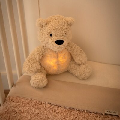 Bo de knuffelbeer met slaaptrainer Warm linen