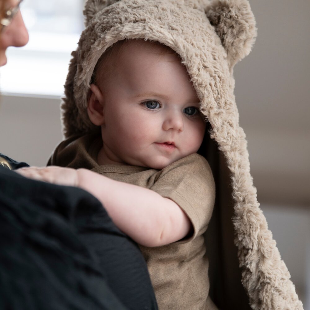 Wikkeldeken met oortjes Snow taupe taupe