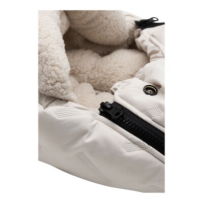 Voetenzak groep 0+ 3/5 punts gordel Embossed Sand Voetenzak groep 0+ 3/5 punts gordel Embossed Sand