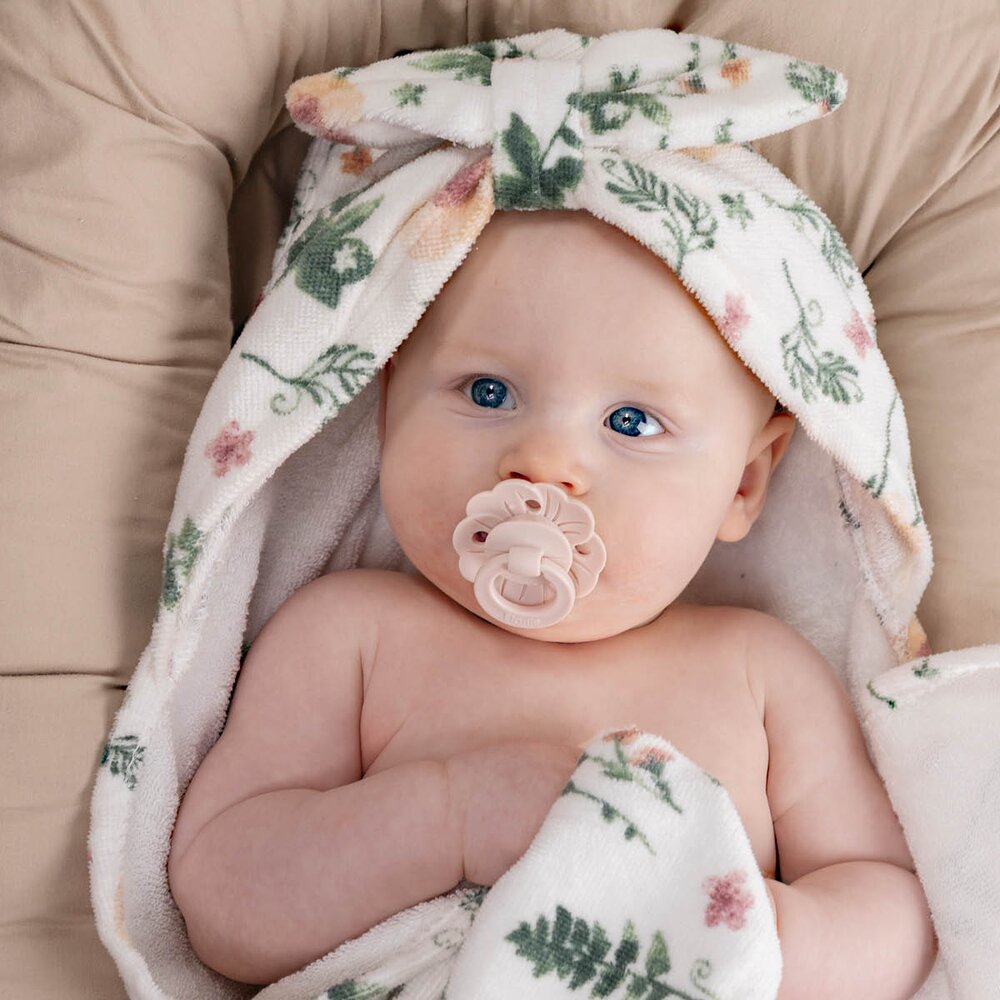 Fopspeen Binky Bloom 3m+ Silicone Powder pink