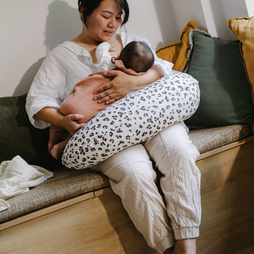 Voedingskussen buddy Leopard cream