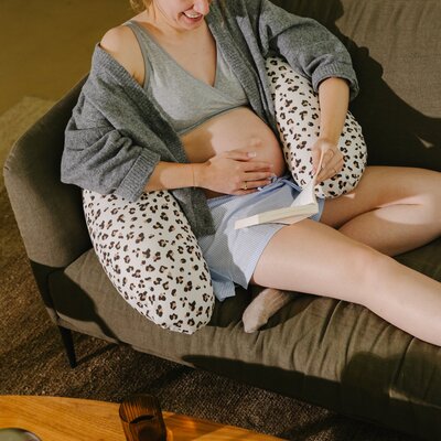 Voedingskussen buddy Leopard cream