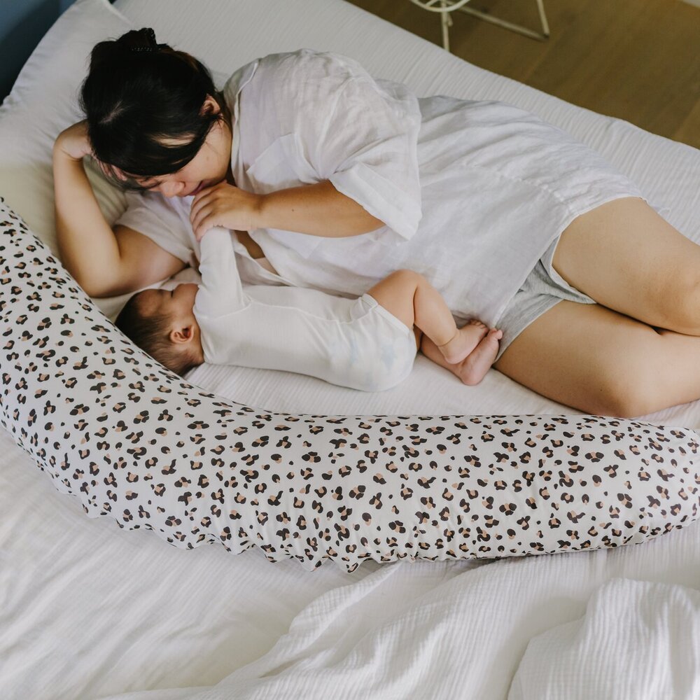 Voedingskussen buddy Leopard cream