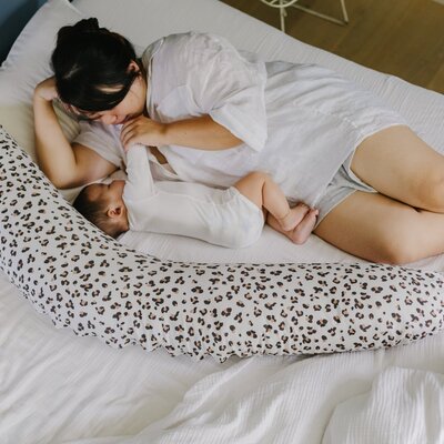 Voedingskussen buddy Leopard cream