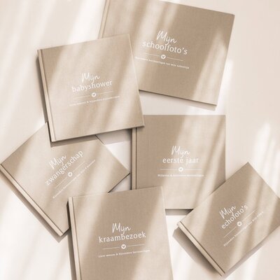 Mijn schooltijd schoolfotoboek - Linnen taupe Fyllbooks Mijn schooltijd schoolfotoboek - Linnen taupe Fyllbooks
