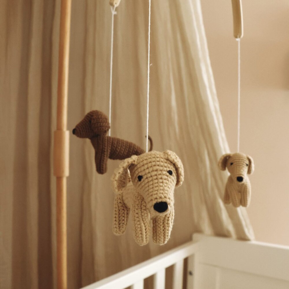 Babymobiel - handgemaakt gehaakte Hondjes Babymobiel - handgemaakt gehaakte Hondjes