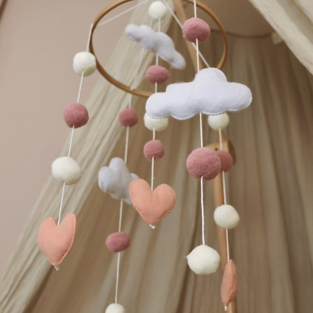 Babymobiel - handgemaakt Kleine hartjes Babymobiel - handgemaakt Kleine hartjes