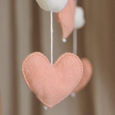 Babymobiel - handgemaakt Kleine hartjes Babymobiel - handgemaakt Kleine hartjes