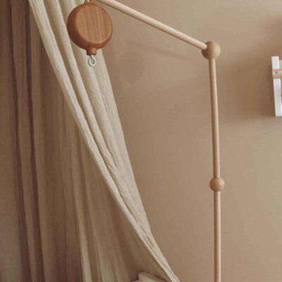 Houten arm babymobiel Houten arm babymobiel