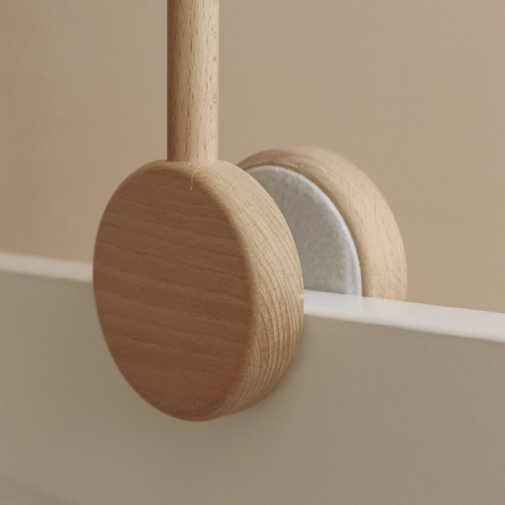 Houten arm babymobiel Houten arm babymobiel