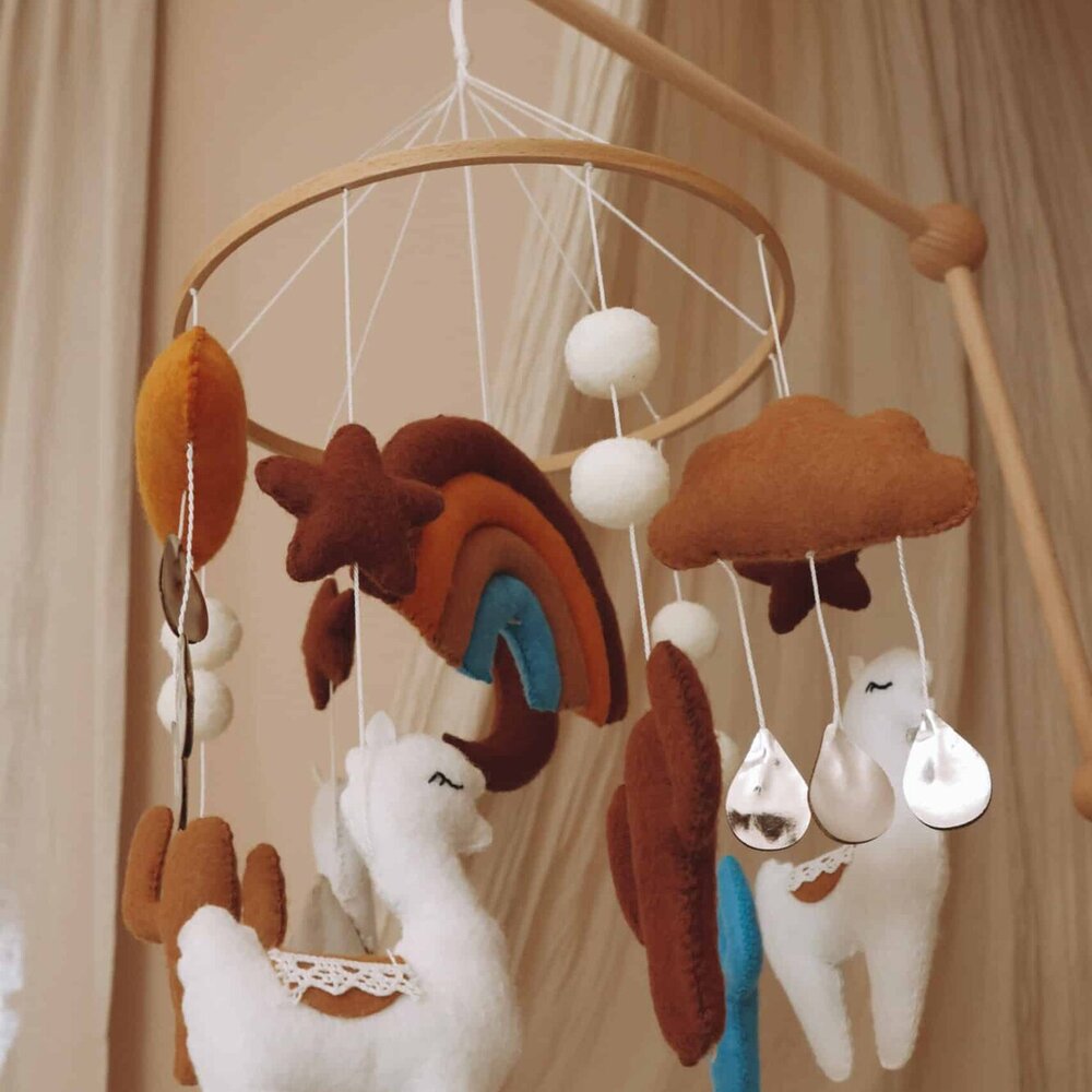 Babymobiel - handgemaakt Lama Babymobiel - handgemaakt Lama