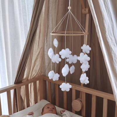 Babymobiel - handgemaakt Wolkjes Babymobiel - handgemaakt Wolkjes