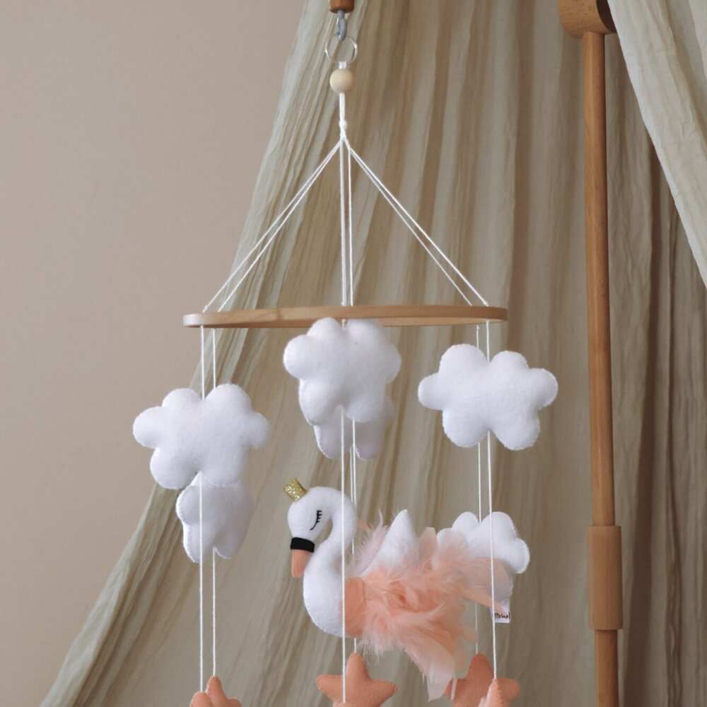 Babymobiel - handgemaakt Zwaan Babymobiel - handgemaakt Zwaan