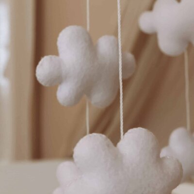 Babymobiel - handgemaakt Wolkjes Babymobiel - handgemaakt Wolkjes
