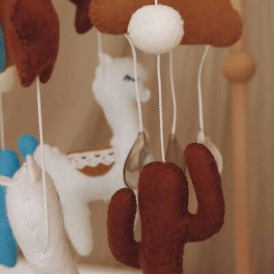 Babymobiel - handgemaakt Lama Babymobiel - handgemaakt Lama