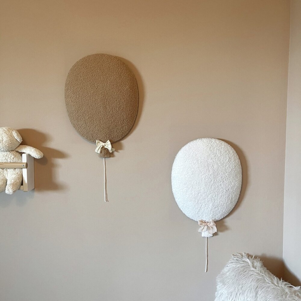 Big bouclé balloon white 38 x 31 cm LED