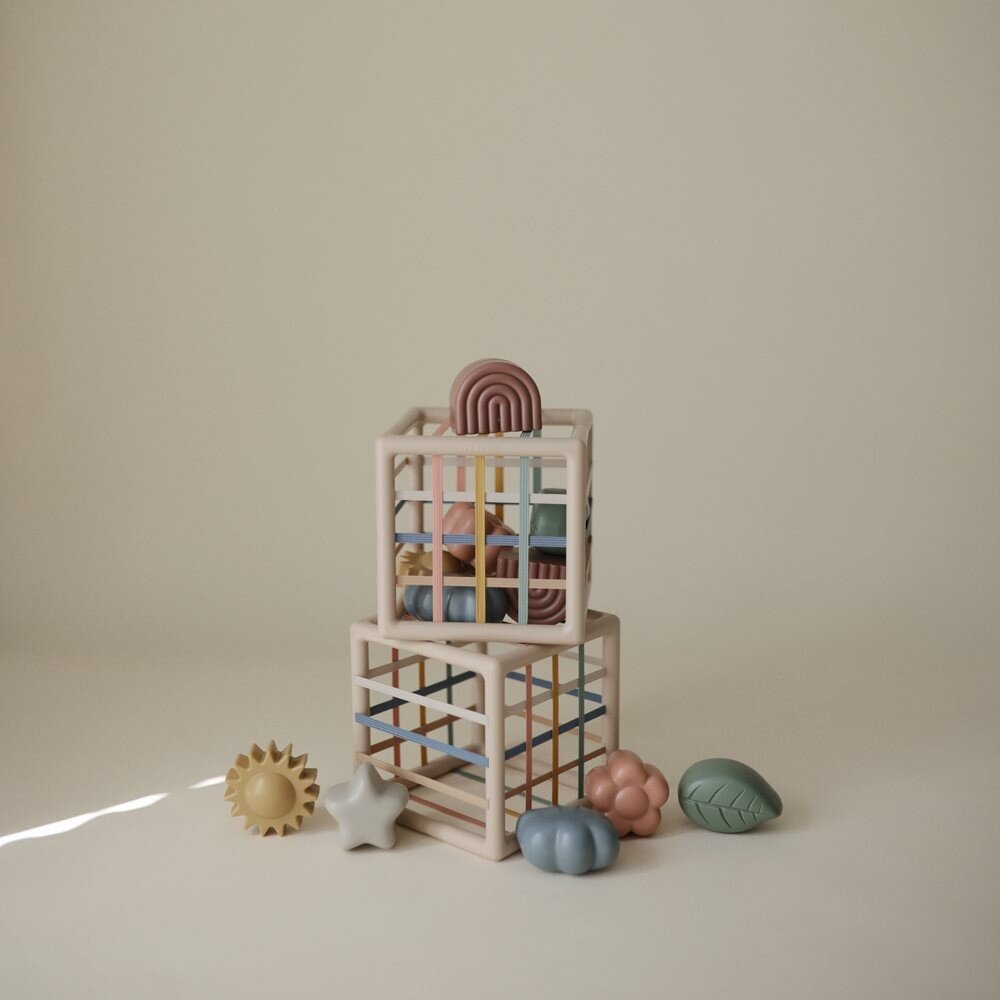 Elastic shape sorter Elastic shape sorter