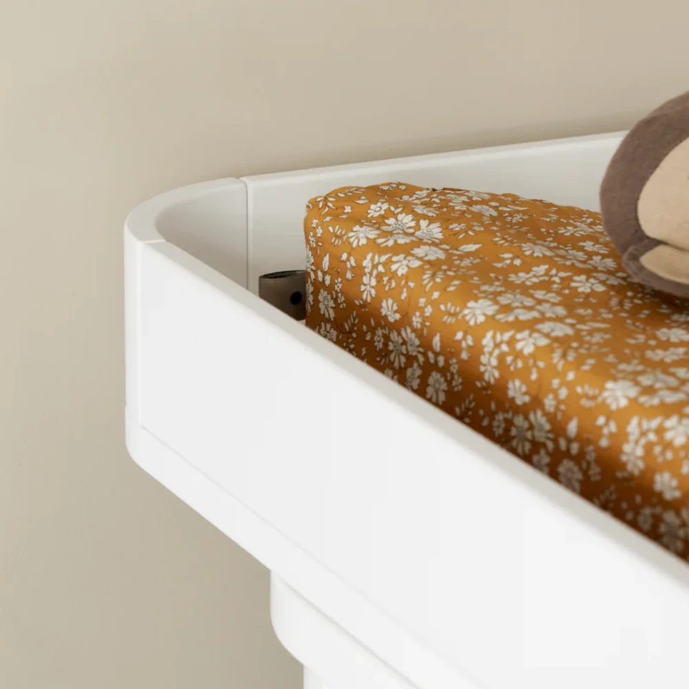 Nursery dresser 3 drawers White Nursery dresser 3 drawers White