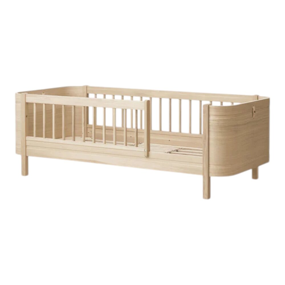 Mini+ cot bed incl. junior kit, 68x122/162 cm Oak Mini+ cot bed incl. junior kit, 68x122/162 cm Oak