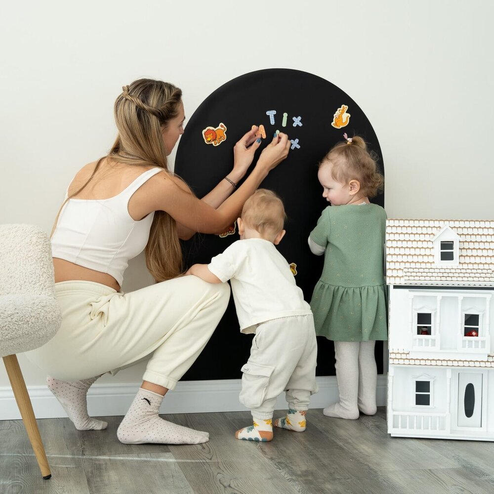Magnetisch wandbord  + 2 krijtjes Black Mystery