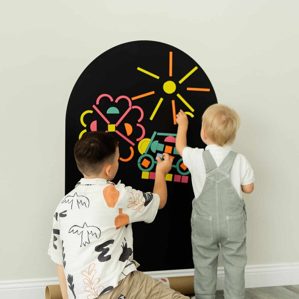 Magnetisch wandbord  + 2 krijtjes Black Mystery