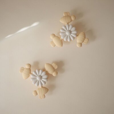 Suction spinner toy Bee Suction spinner toy Bee