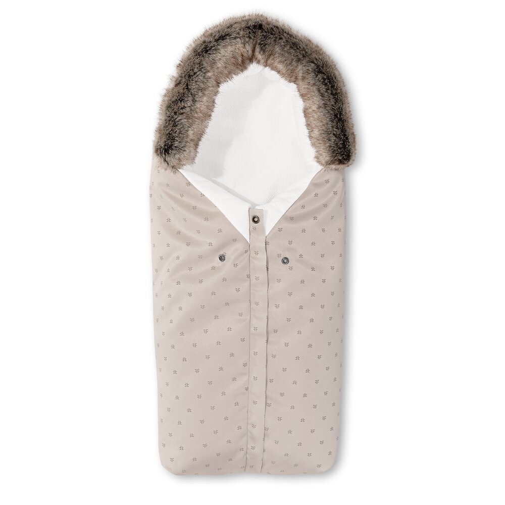 angels nest for baby car NILS FIRST SIGNATURE EDIT Sienna brown angels nest for baby car NILS FIRST SIGNATURE EDIT Sienna brown