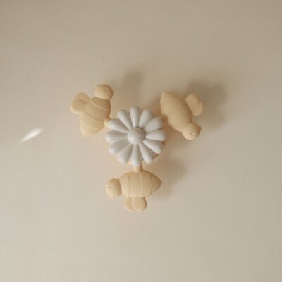 Suction spinner toy Bee Suction spinner toy Bee