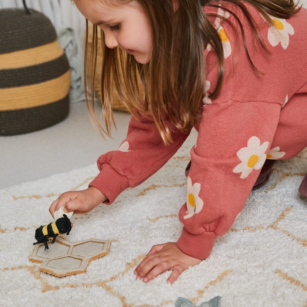 Play rug Pollination - 90 x 130 cm Natural, Honey Play rug Pollination - 90 x 130 cm Natural, Honey