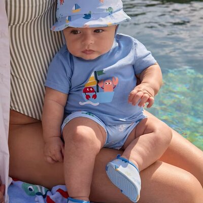 Bathsuit set with hat boat Bathsuit set with hat boat