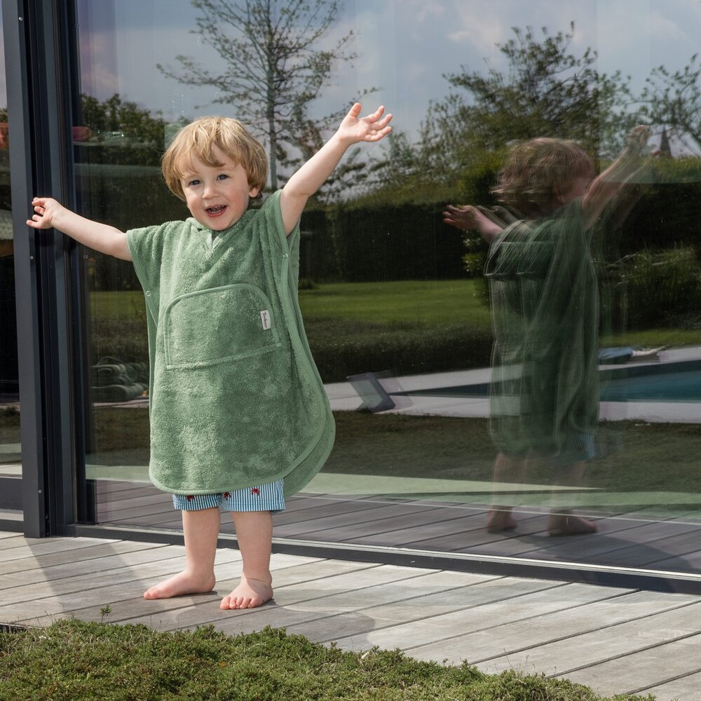Poncho v-neck (2-4y) Aloe green Poncho v-neck (2-4y) Aloe green