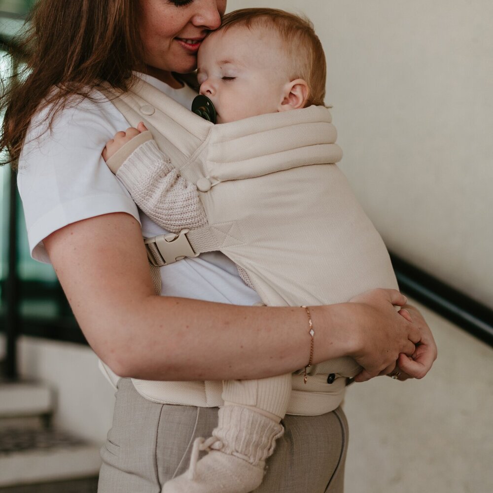 Full-Buckle Ergonomische Draagzak Chevron Cream