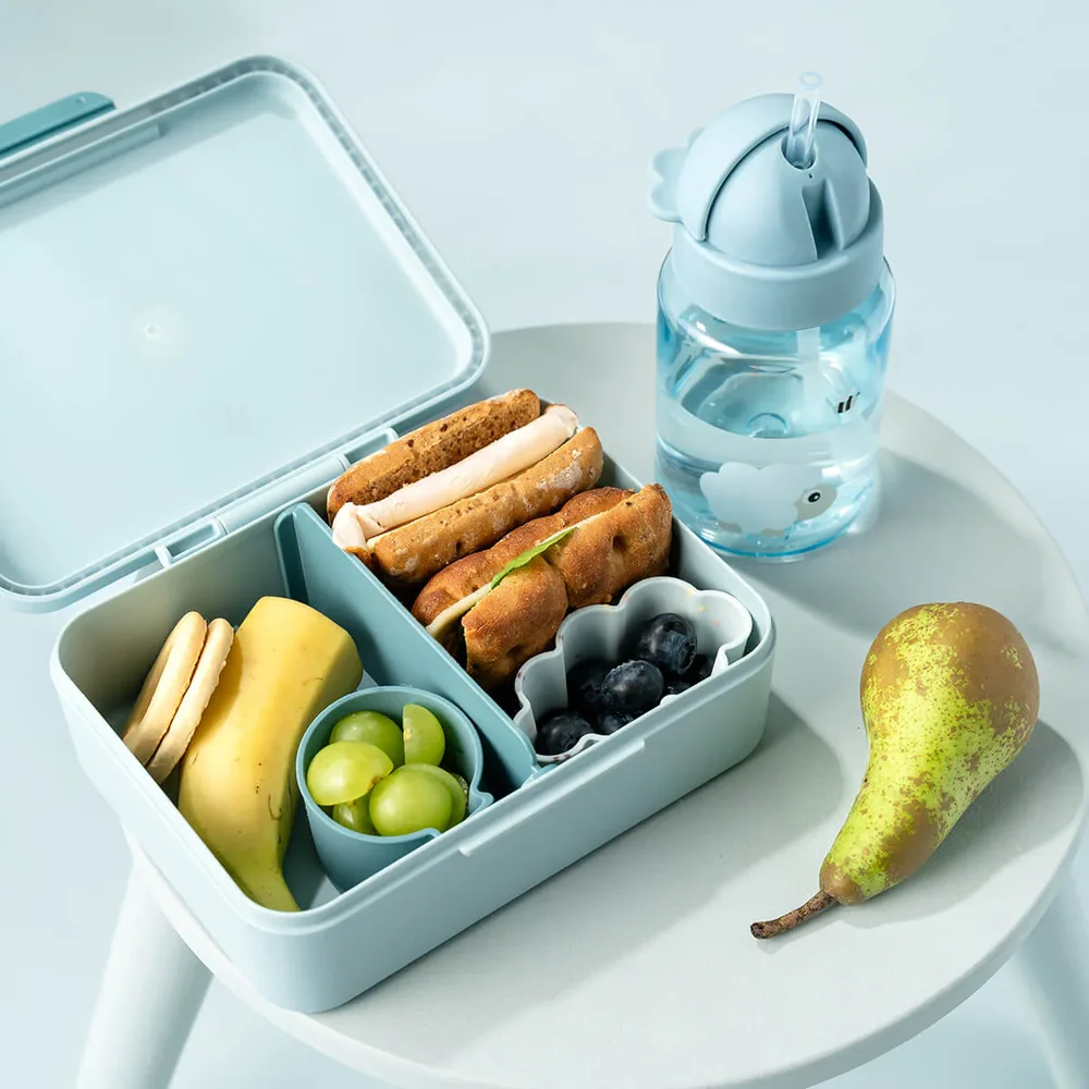 Lunch box w/divider Tiny farm Blue Lunch box w/divider Tiny farm Blue
