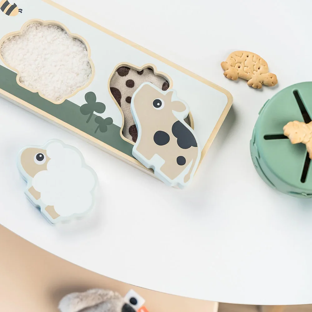 Sensory puzzle Tiny farm Colou