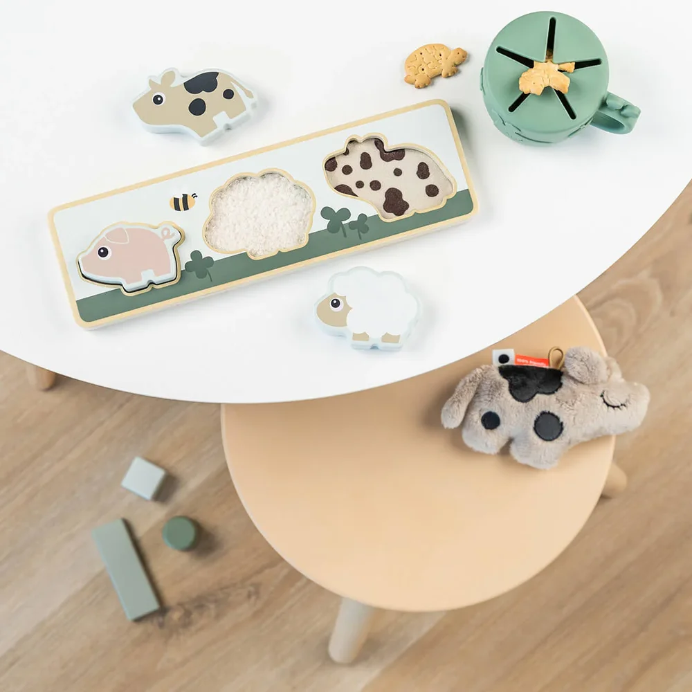 Sensory puzzle Tiny farm Colou