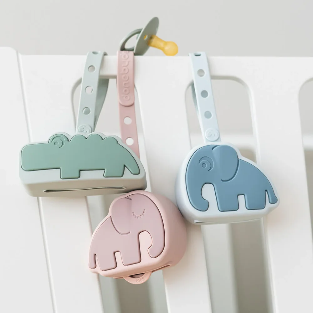 Silicone pacifier pouch Croco Green