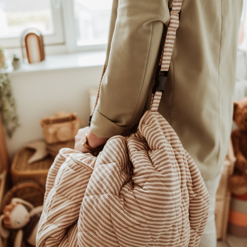 Noomad - Opbergzak - Speelmat Baby Soft - organic cotton - 120 cm Stripes brown Noomad - Opbergzak - Speelmat Baby Soft - organic cotton - 120 cm Stripes brown