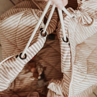 Noomad - Opbergzak - Speelmat Baby Soft - organic cotton - 120 cm Stripes brown Noomad - Opbergzak - Speelmat Baby Soft - organic cotton - 120 cm Stripes brown