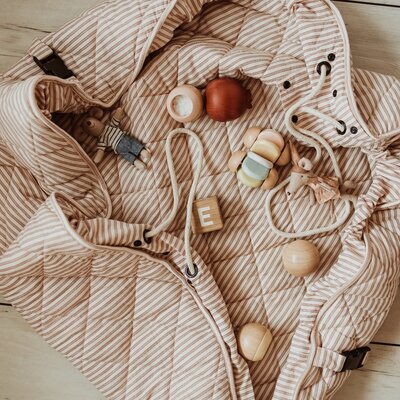Noomad - Opbergzak - Speelmat Baby Soft - organic cotton - 120 cm Stripes brown Noomad - Opbergzak - Speelmat Baby Soft - organic cotton - 120 cm Stripes brown