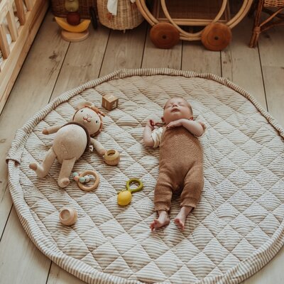 Noomad - Opbergzak - Speelmat Baby Soft - organic cotton - 120 cm Stripes blue Noomad - Opbergzak - Speelmat Baby Soft - organic cotton - 120 cm Stripes blue