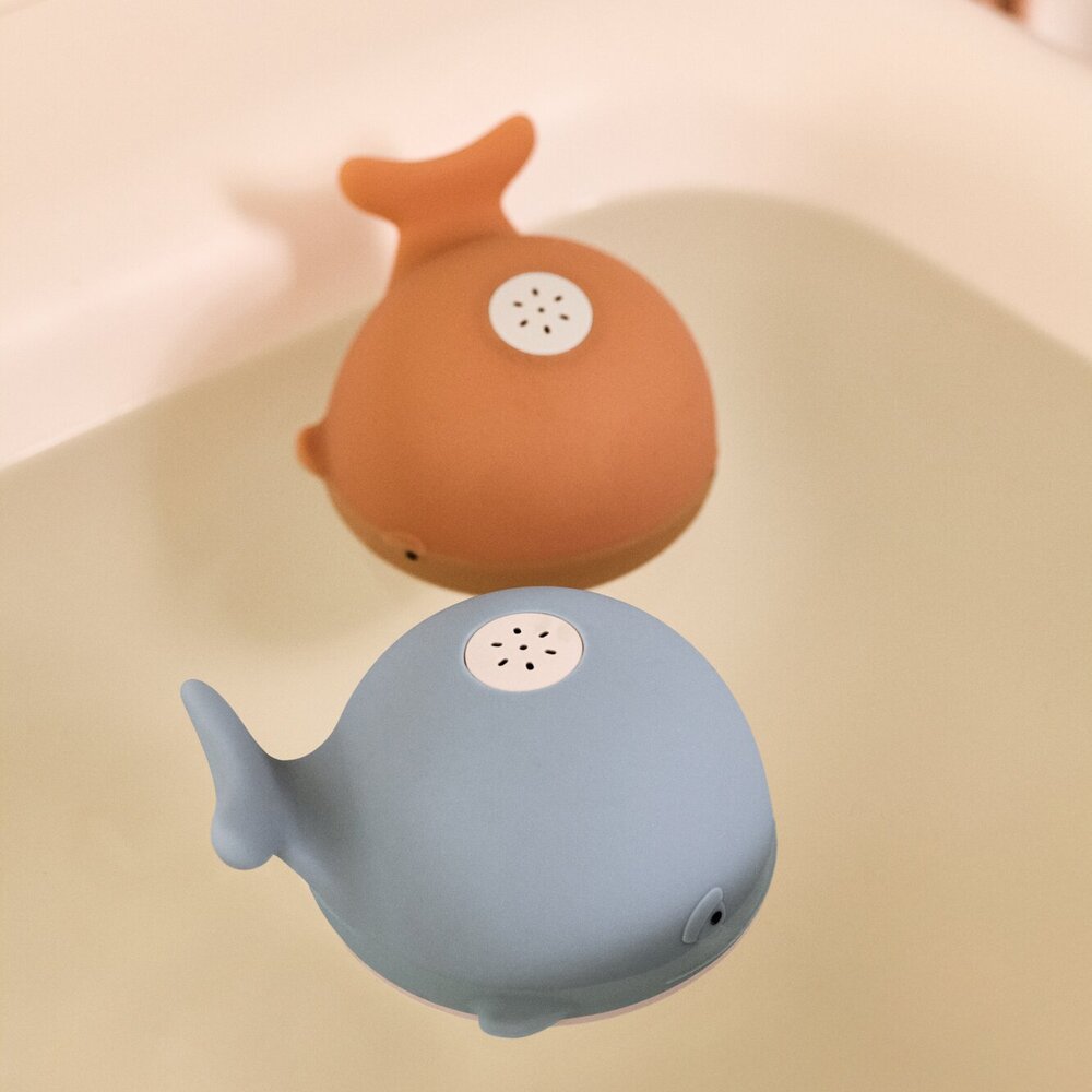 Galen Bath Sprinkler Whale Beach blue Galen Bath Sprinkler Whale Beach blue