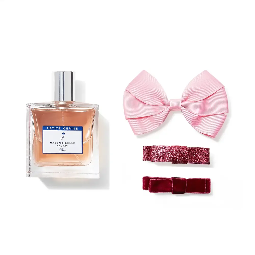 Mademoiselle Petite Cérise Set (EDT 100 ml + Hair clips) Mademoiselle Petite Cérise Set (EDT 100 ml + Hair clips)