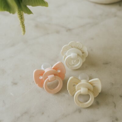 Binky Bow Newborn Misty pink Binky Bow Newborn Misty pink