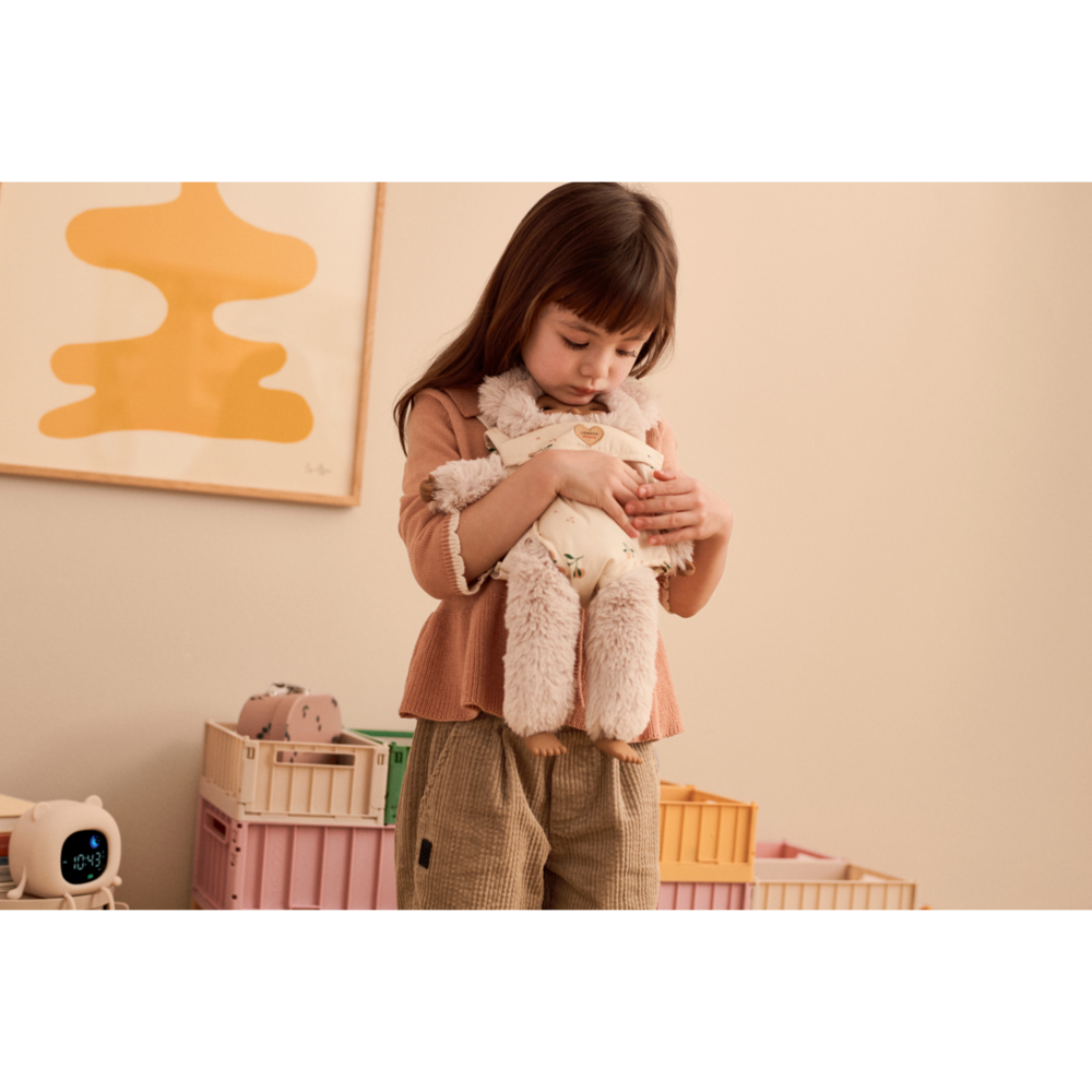 Eleanor Doll Carrier Mini Me Peach/Seashell Eleanor Doll Carrier Mini Me Peach/Seashell