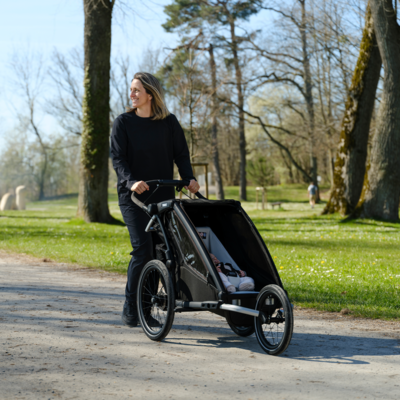 Thule Chariot Infant Sling 2 Thule Chariot Infant Sling 2