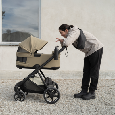 Charm 2 in 1 + Maple Connect pasgeborene bundel Faded Khaki Charm 2 in 1 + Maple Connect pasgeborene bundel Faded Khaki