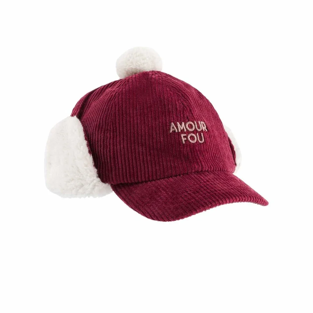 Chapka pompom - Amour Fou Burgundy Chapka pompom - Amour Fou Burgundy